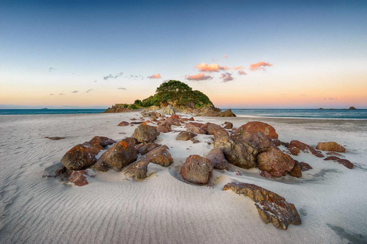 Private Papamoa Beach Paradise Hotel Buitenkant foto